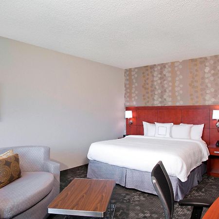 Courtyard By Marriott Charlotte Ballantyne Екстер'єр фото
