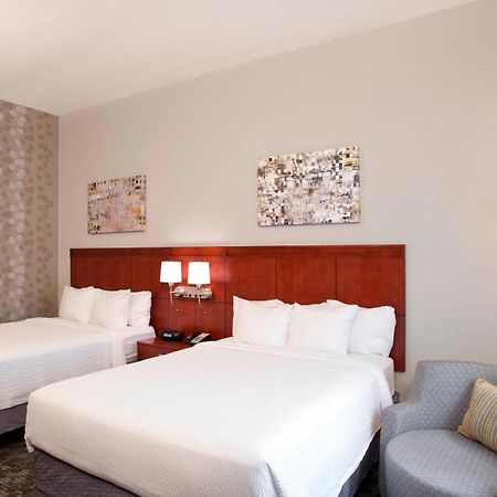 Courtyard By Marriott Charlotte Ballantyne Екстер'єр фото